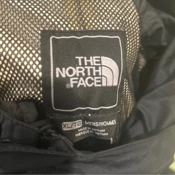 The North Face Men's Black Hooded Coat - Picture 4 of 5